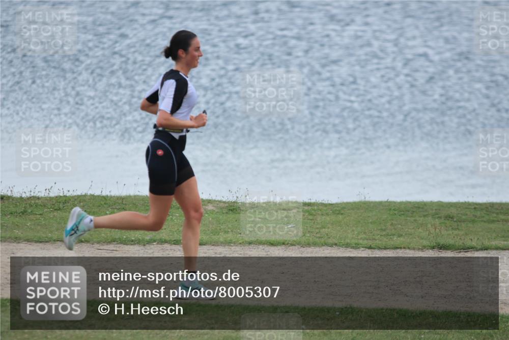 21.06.2025 - 27. Vierlanden-Triathlon H.Heesch http://msf.ph/oto/8005307 15.06.2025 13:03:56 Radfahren  meine-sportfotos.de
