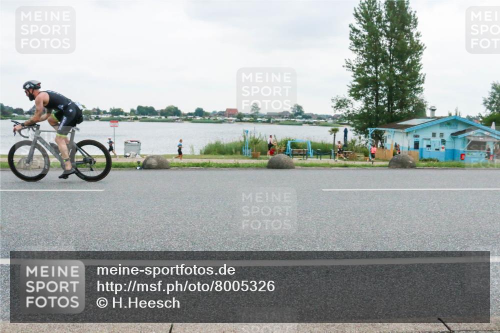 21.06.2025 - 27. Vierlanden-Triathlon H.Heesch http://msf.ph/oto/8005326 15.06.2025 13:02:26 Radfahren 1106, 1152 meine-sportfotos.de