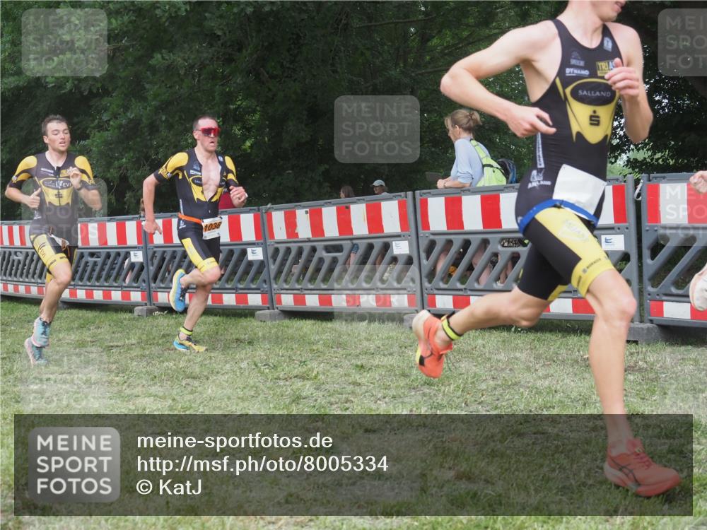 21.06.2025 - 27. Vierlanden-Triathlon KatJ http://msf.ph/oto/8005334 15.06.2025 12:58:29 Ziel 736, 1034, 1035, 1036, 1037 meine-sportfotos.de
