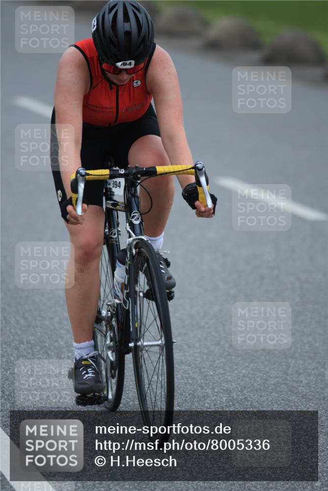 21.06.2025 - 27. Vierlanden-Triathlon H.Heesch http://msf.ph/oto/8005336 15.06.2025 13:04:29 Radfahren 894 meine-sportfotos.de
