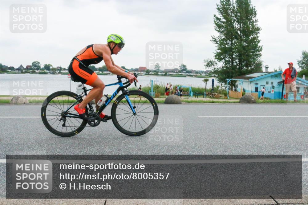 21.06.2025 - 27. Vierlanden-Triathlon H.Heesch http://msf.ph/oto/8005357 15.06.2025 13:02:41 Radfahren 918, 1073, 1074, 1075, 1076 meine-sportfotos.de