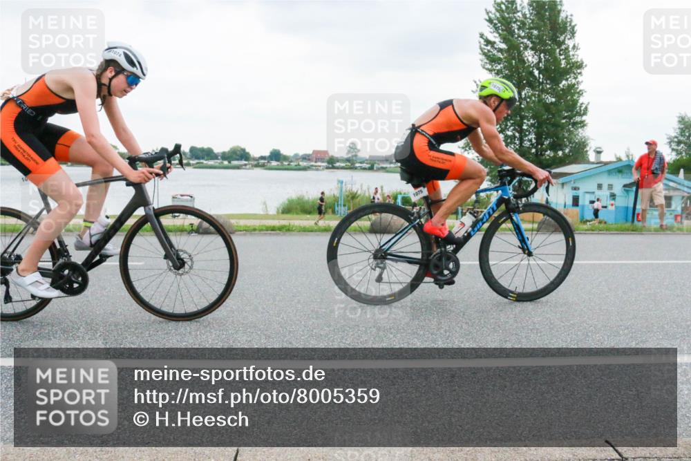 21.06.2025 - 27. Vierlanden-Triathlon H.Heesch http://msf.ph/oto/8005359 15.06.2025 13:02:41 Radfahren 918, 1073, 1074, 1075, 1076 meine-sportfotos.de