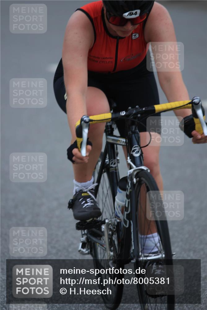 21.06.2025 - 27. Vierlanden-Triathlon H.Heesch http://msf.ph/oto/8005381 15.06.2025 13:04:29 Radfahren 894 meine-sportfotos.de