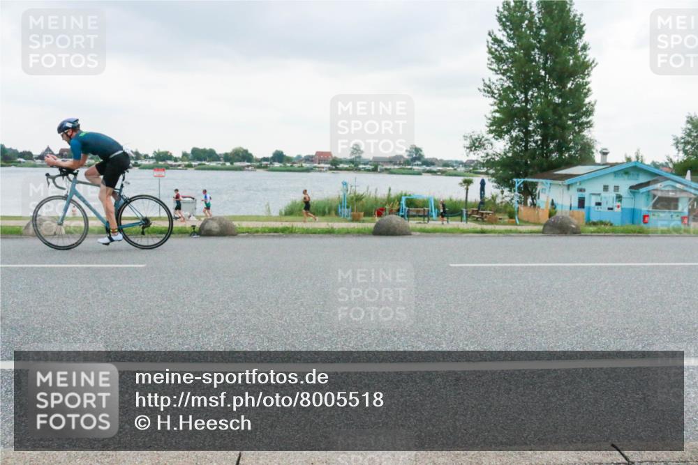 21.06.2025 - 27. Vierlanden-Triathlon H.Heesch http://msf.ph/oto/8005518 15.06.2025 13:06:24 Radfahren 1139 meine-sportfotos.de