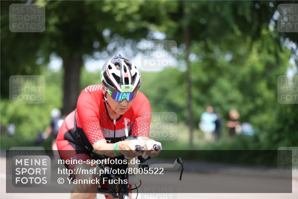 15.06.2025 - 7 Türme Triathlon Yannick Fuchs http://msf.ph/oto/8005522 15.06.2025 12:37:39 Radfahren 205, 216, 220, 228 meine-sportfotos.de