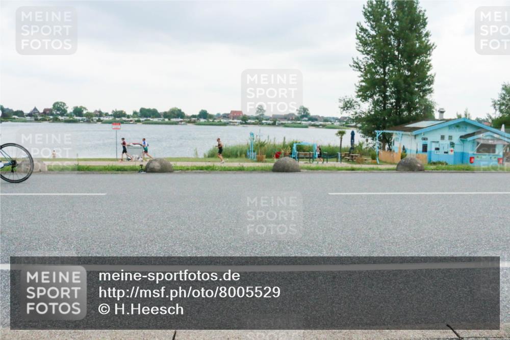 21.06.2025 - 27. Vierlanden-Triathlon H.Heesch http://msf.ph/oto/8005529 15.06.2025 13:06:24 Radfahren 1139 meine-sportfotos.de