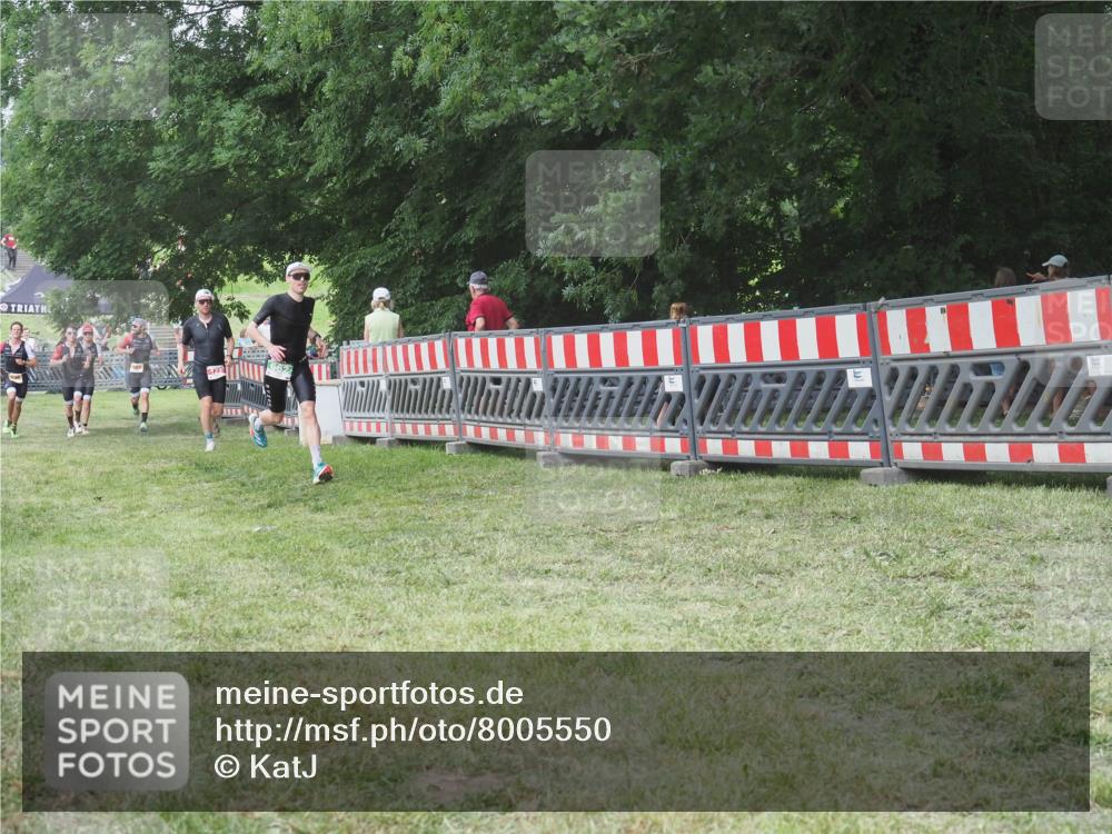 21.06.2025 - 27. Vierlanden-Triathlon KatJ http://msf.ph/oto/8005550 15.06.2025 12:58:43 Ziel 122, 662, 995, 996, 997, 998, 1010, 1011, 1012, 1013, 1038 meine-sportfotos.de