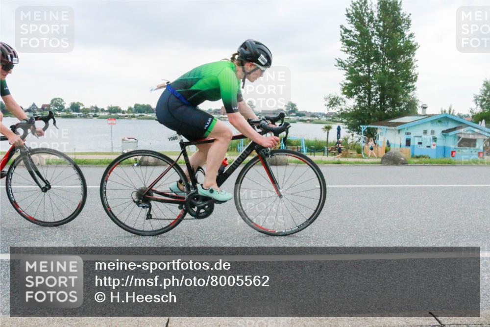 21.06.2025 - 27. Vierlanden-Triathlon H.Heesch http://msf.ph/oto/8005562 15.06.2025 13:07:23 Radfahren 1078, 1079, 1080 meine-sportfotos.de