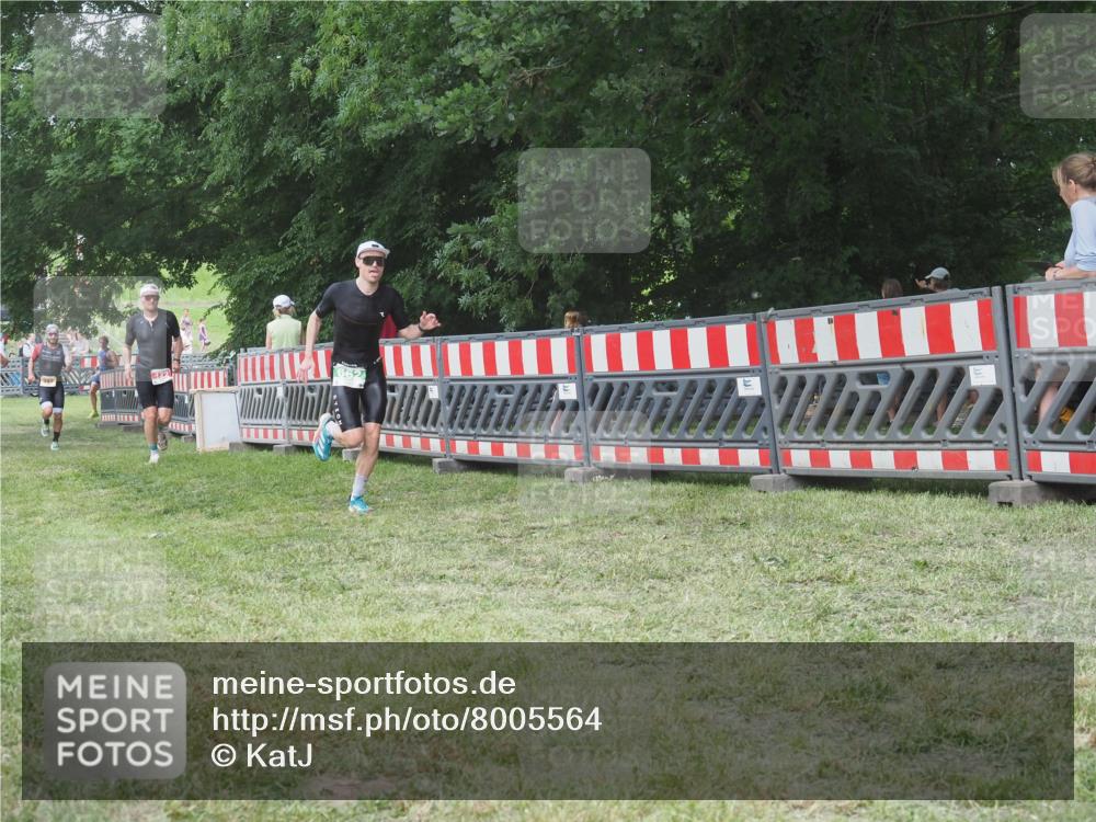 21.06.2025 - 27. Vierlanden-Triathlon KatJ http://msf.ph/oto/8005564 15.06.2025 12:58:44 Ziel 122, 662, 995, 996, 997, 998, 1010, 1011, 1012, 1013, 1038 meine-sportfotos.de