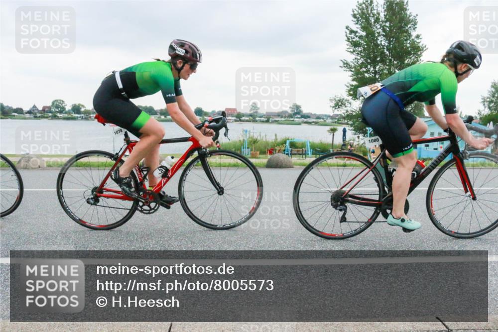 21.06.2025 - 27. Vierlanden-Triathlon H.Heesch http://msf.ph/oto/8005573 15.06.2025 13:07:24 Radfahren 1078, 1079, 1080 meine-sportfotos.de