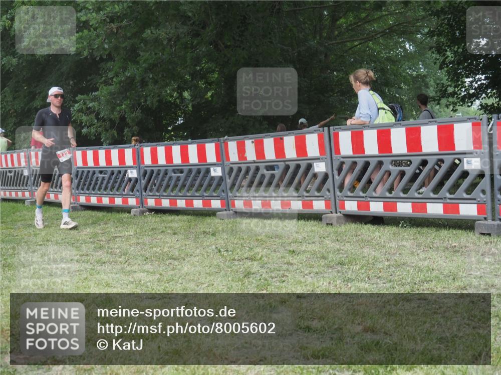 21.06.2025 - 27. Vierlanden-Triathlon KatJ http://msf.ph/oto/8005602 15.06.2025 12:58:46 Ziel 122, 662, 995, 996, 997, 998, 1010, 1011, 1012, 1013, 1038 meine-sportfotos.de