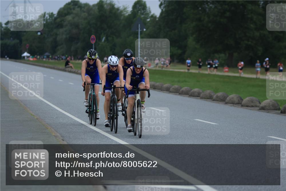 21.06.2025 - 27. Vierlanden-Triathlon H.Heesch http://msf.ph/oto/8005622 15.06.2025 13:07:53 Radfahren 1085, 1086, 1087, 1088, 1121 meine-sportfotos.de
