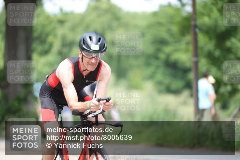 15.06.2025 - 7 Türme Triathlon Yannick Fuchs http://msf.ph/oto/8005639 15.06.2025 13:18:35 Radfahren 651, 1035, 1194 meine-sportfotos.de