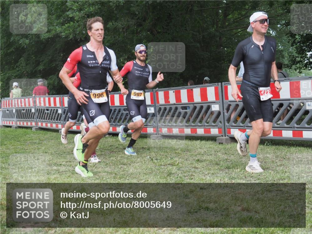 21.06.2025 - 27. Vierlanden-Triathlon KatJ http://msf.ph/oto/8005649 15.06.2025 12:58:48 Ziel 122, 995, 996, 997, 998, 1010, 1011, 1012, 1013, 1038 meine-sportfotos.de