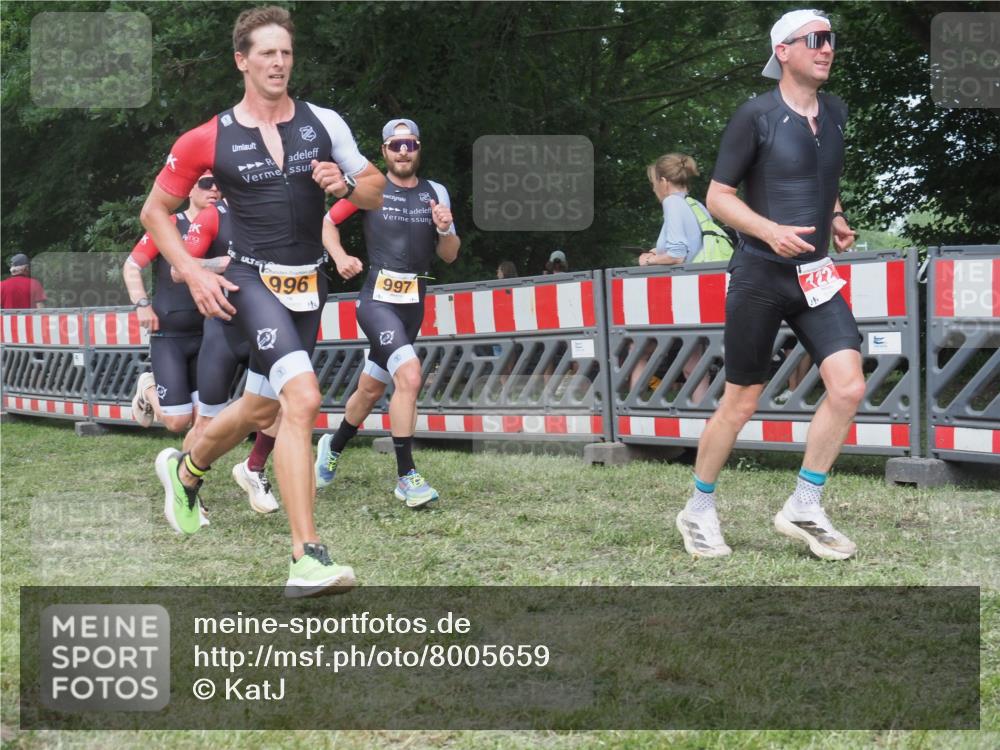 21.06.2025 - 27. Vierlanden-Triathlon KatJ http://msf.ph/oto/8005659 15.06.2025 12:58:48 Ziel 122, 995, 996, 997, 998, 1010, 1011, 1012, 1013, 1038 meine-sportfotos.de