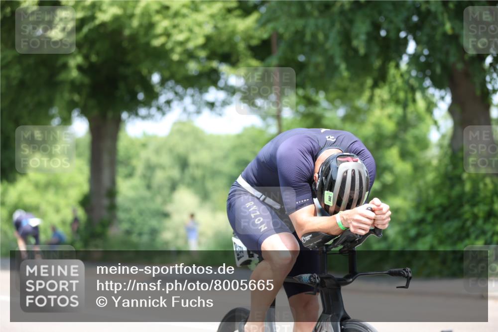 15.06.2025 - 7 Türme Triathlon Yannick Fuchs http://msf.ph/oto/8005665 15.06.2025 12:37:52 Radfahren 246, 399, 603, 675 meine-sportfotos.de