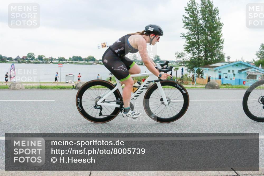 21.06.2025 - 27. Vierlanden-Triathlon H.Heesch http://msf.ph/oto/8005739 15.06.2025 13:08:48 Radfahren 886, 1082, 1083, 1084 meine-sportfotos.de