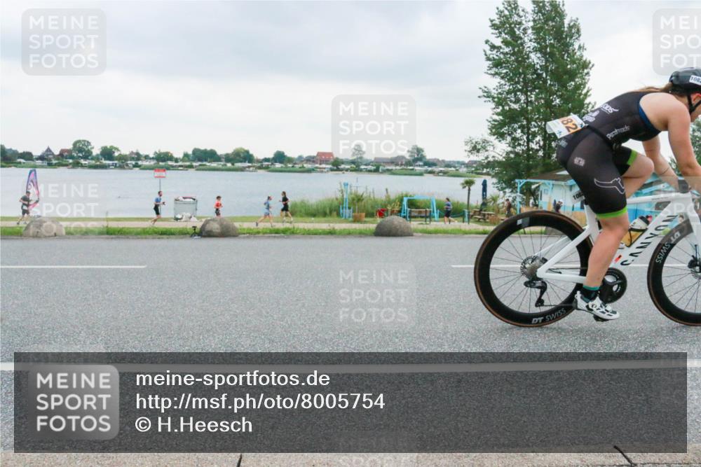 21.06.2025 - 27. Vierlanden-Triathlon H.Heesch http://msf.ph/oto/8005754 15.06.2025 13:08:48 Radfahren 886, 1082, 1083, 1084 meine-sportfotos.de