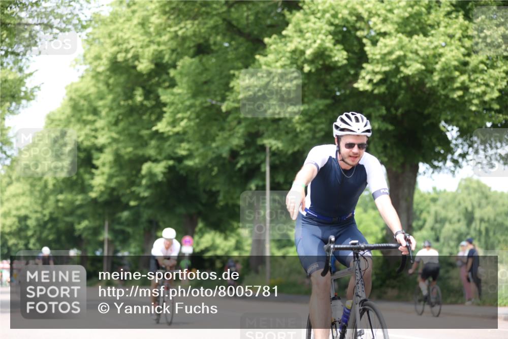 15.06.2025 - 7 Türme Triathlon Yannick Fuchs http://msf.ph/oto/8005781 15.06.2025 13:18:45 Radfahren 204, 223, 336, 412, 533, 679, 810, 863, 1015, 1035, 1040, 1191 meine-sportfotos.de