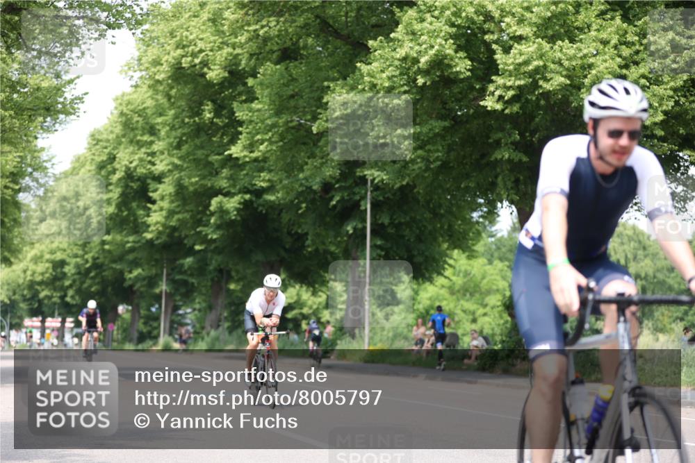 15.06.2025 - 7 Türme Triathlon Yannick Fuchs http://msf.ph/oto/8005797 15.06.2025 13:18:45 Radfahren 204, 223, 336, 412, 533, 679, 810, 863, 1015, 1035, 1040, 1191 meine-sportfotos.de