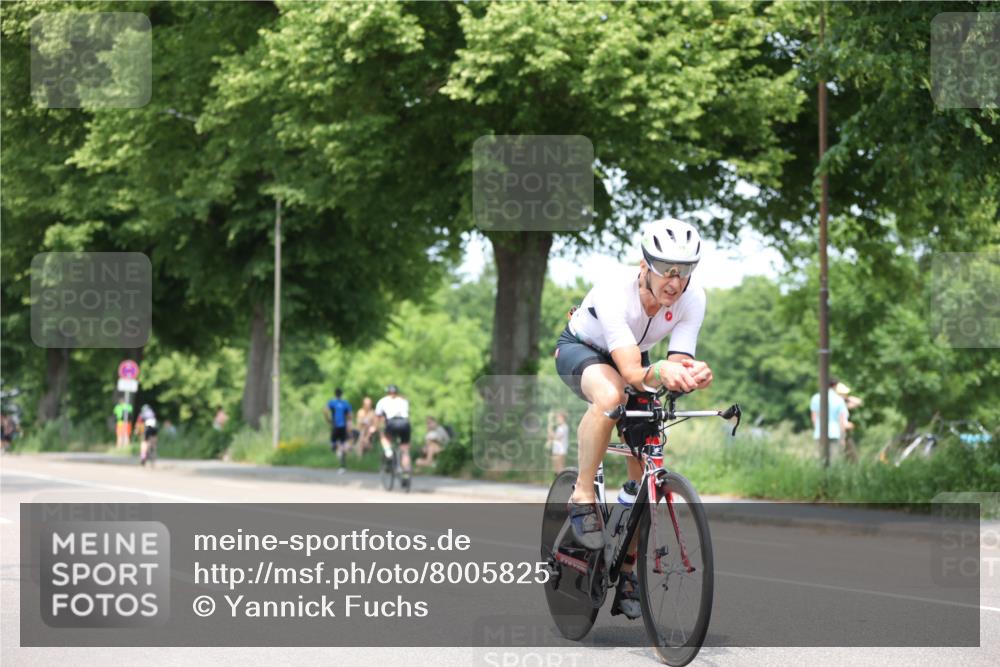 15.06.2025 - 7 Türme Triathlon Yannick Fuchs http://msf.ph/oto/8005825 15.06.2025 13:18:46 Radfahren 204, 223, 336, 412, 533, 679, 810, 811, 863, 1015, 1040, 1191 meine-sportfotos.de