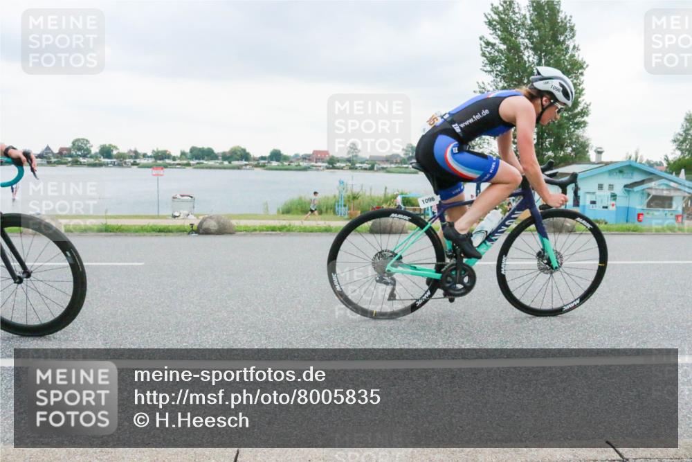 21.06.2025 - 27. Vierlanden-Triathlon H.Heesch http://msf.ph/oto/8005835 15.06.2025 13:09:07 Radfahren 1093, 1094, 1095, 1096 meine-sportfotos.de