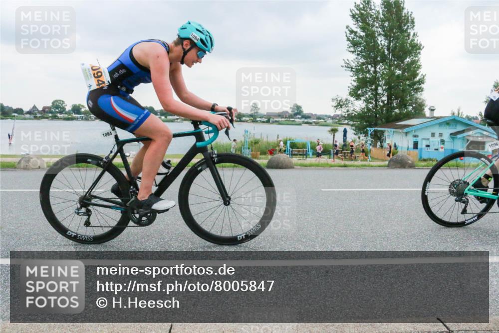 21.06.2025 - 27. Vierlanden-Triathlon H.Heesch http://msf.ph/oto/8005847 15.06.2025 13:09:07 Radfahren 1093, 1094, 1095, 1096 meine-sportfotos.de