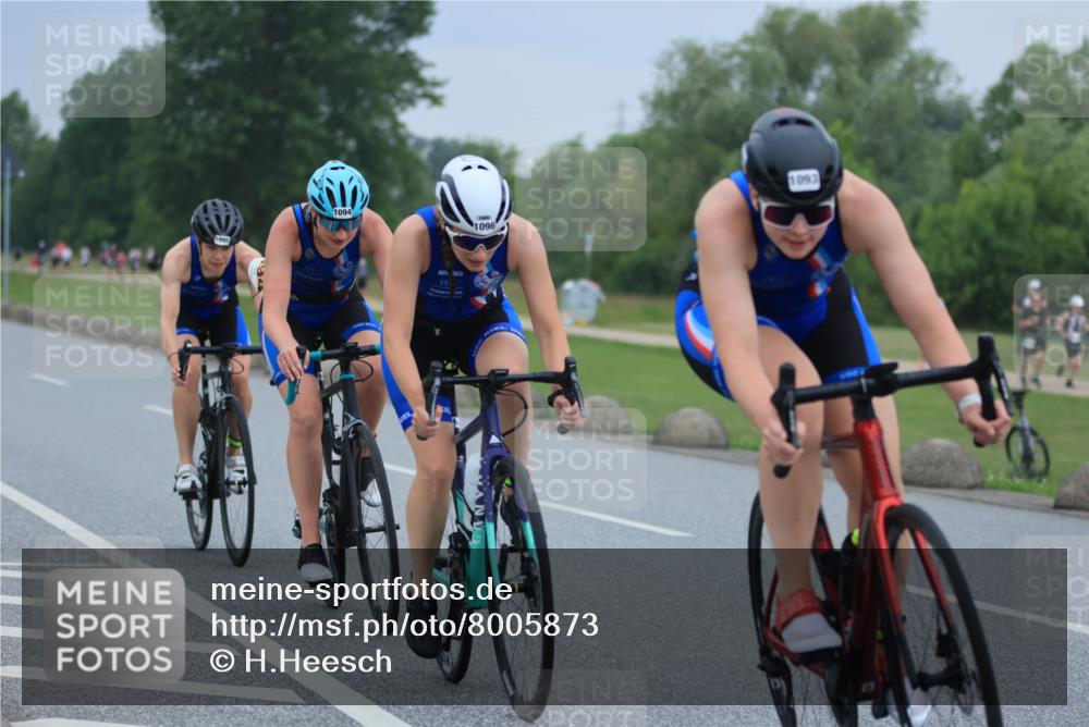 21.06.2025 - 27. Vierlanden-Triathlon H.Heesch http://msf.ph/oto/8005873 15.06.2025 13:09:05 Radfahren 1093, 1094, 1095, 1096 meine-sportfotos.de