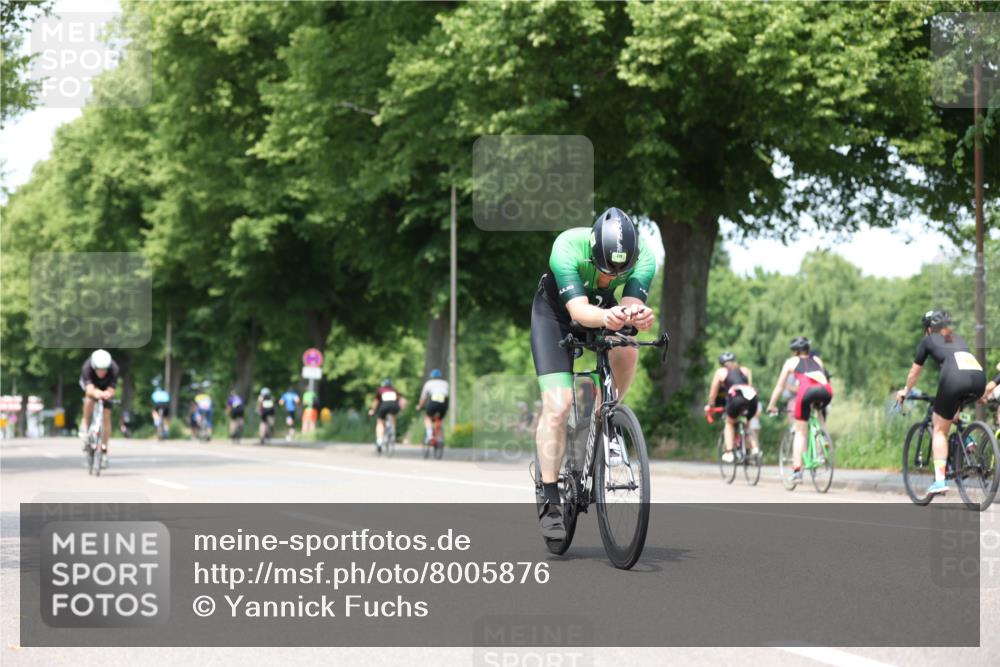 15.06.2025 - 7 Türme Triathlon Yannick Fuchs http://msf.ph/oto/8005876 15.06.2025 13:18:55 Radfahren 389, 718, 725, 810, 811, 820, 867, 1115 meine-sportfotos.de