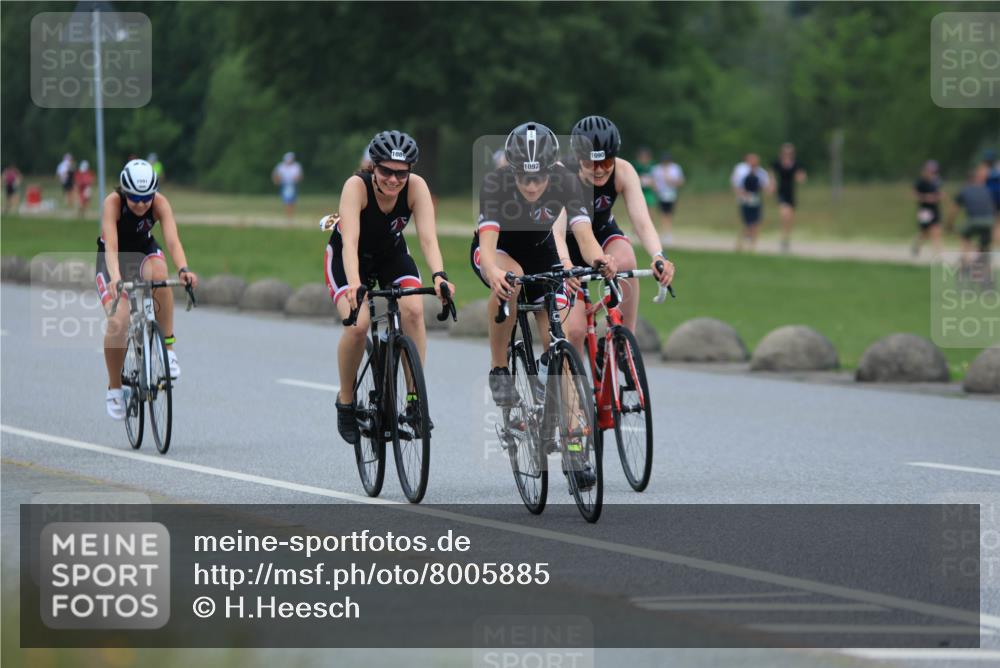21.06.2025 - 27. Vierlanden-Triathlon H.Heesch http://msf.ph/oto/8005885 15.06.2025 13:10:34 Radfahren 1089, 1090, 1091, 1092, 1182, 1183 meine-sportfotos.de