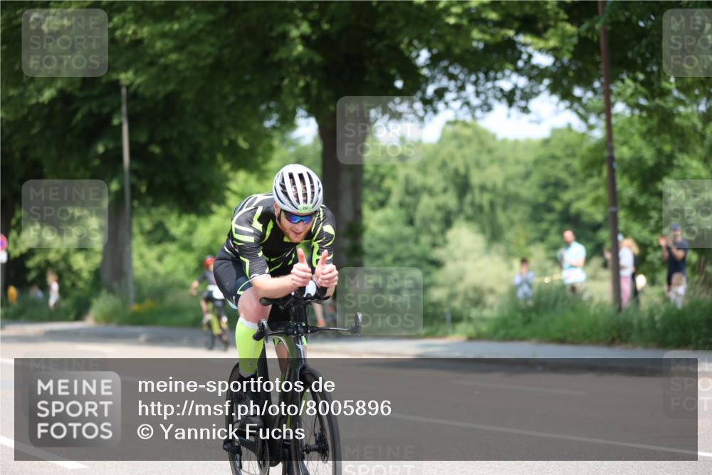 15.06.2025 - 7 Türme Triathlon Yannick Fuchs http://msf.ph/oto/8005896 15.06.2025 12:38:19 Radfahren  meine-sportfotos.de