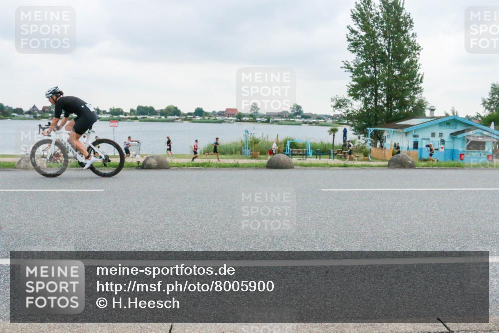 21.06.2025 - 27. Vierlanden-Triathlon H.Heesch http://msf.ph/oto/8005900 15.06.2025 13:10:14 Radfahren 1222 meine-sportfotos.de