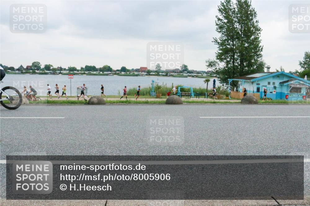 21.06.2025 - 27. Vierlanden-Triathlon H.Heesch http://msf.ph/oto/8005906 15.06.2025 13:10:14 Radfahren 1222 meine-sportfotos.de