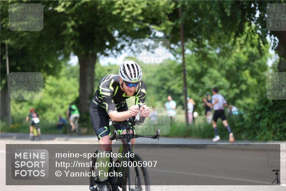 15.06.2025 - 7 Türme Triathlon Yannick Fuchs http://msf.ph/oto/8005907 15.06.2025 12:38:20 Radfahren  meine-sportfotos.de