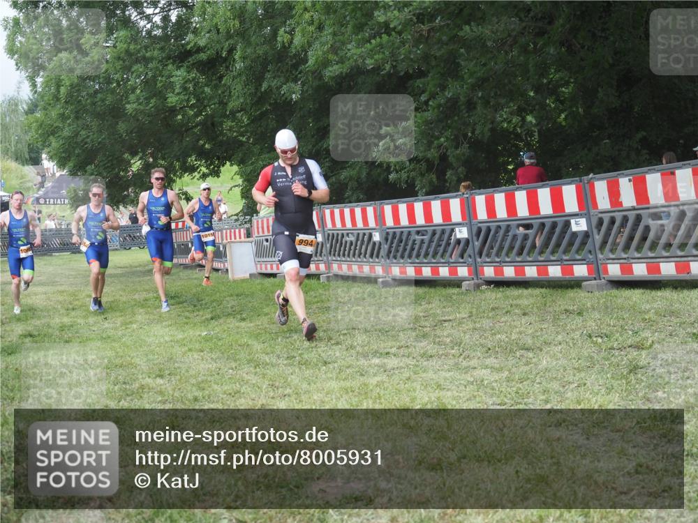 21.06.2025 - 27. Vierlanden-Triathlon KatJ http://msf.ph/oto/8005931 15.06.2025 12:59:12 Ziel 994, 1014, 1015, 1016, 1018 meine-sportfotos.de