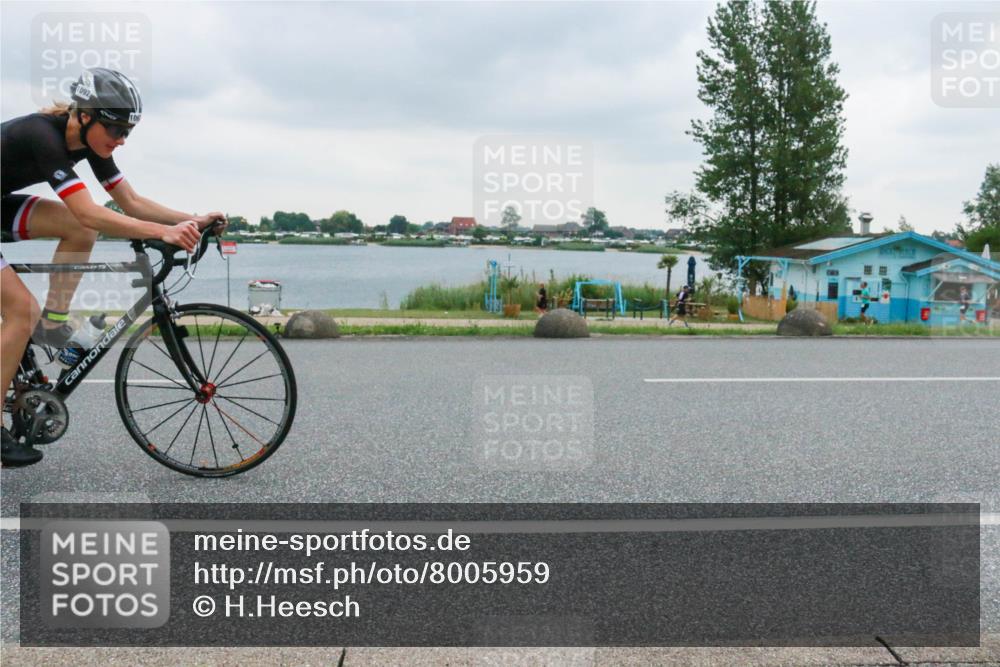 21.06.2025 - 27. Vierlanden-Triathlon H.Heesch http://msf.ph/oto/8005959 15.06.2025 13:10:36 Radfahren 1089, 1090, 1091, 1092 meine-sportfotos.de
