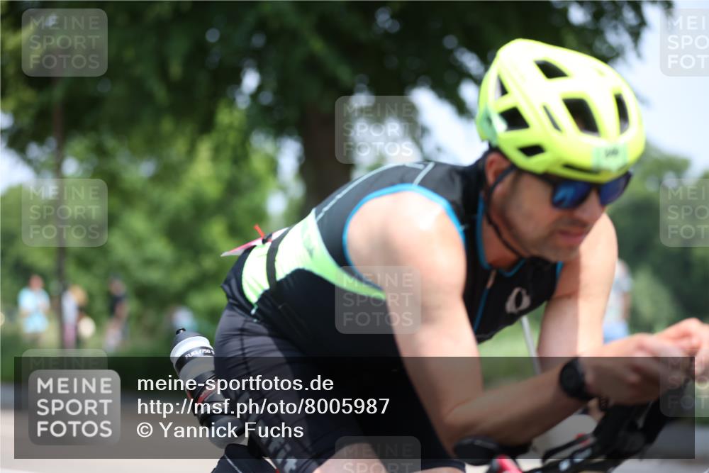 15.06.2025 - 7 Türme Triathlon Yannick Fuchs http://msf.ph/oto/8005987 15.06.2025 12:38:26 Radfahren 295, 532 meine-sportfotos.de