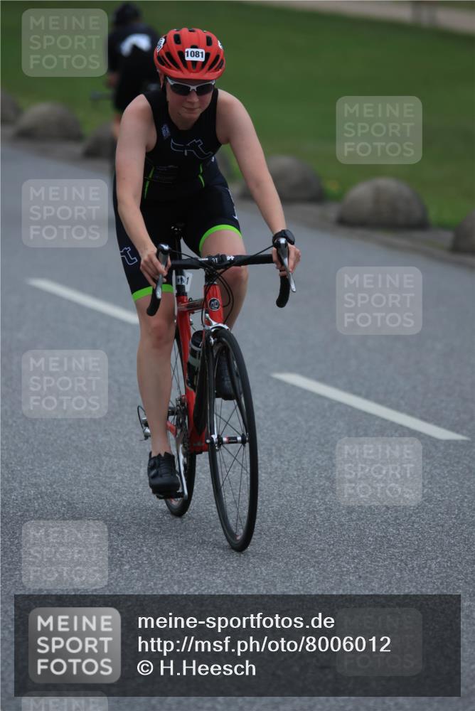 21.06.2025 - 27. Vierlanden-Triathlon H.Heesch http://msf.ph/oto/8006012 15.06.2025 13:14:15 Radfahren 1081, 1185, 1196, 1198, 1203, 1212, 1215, 1228 meine-sportfotos.de
