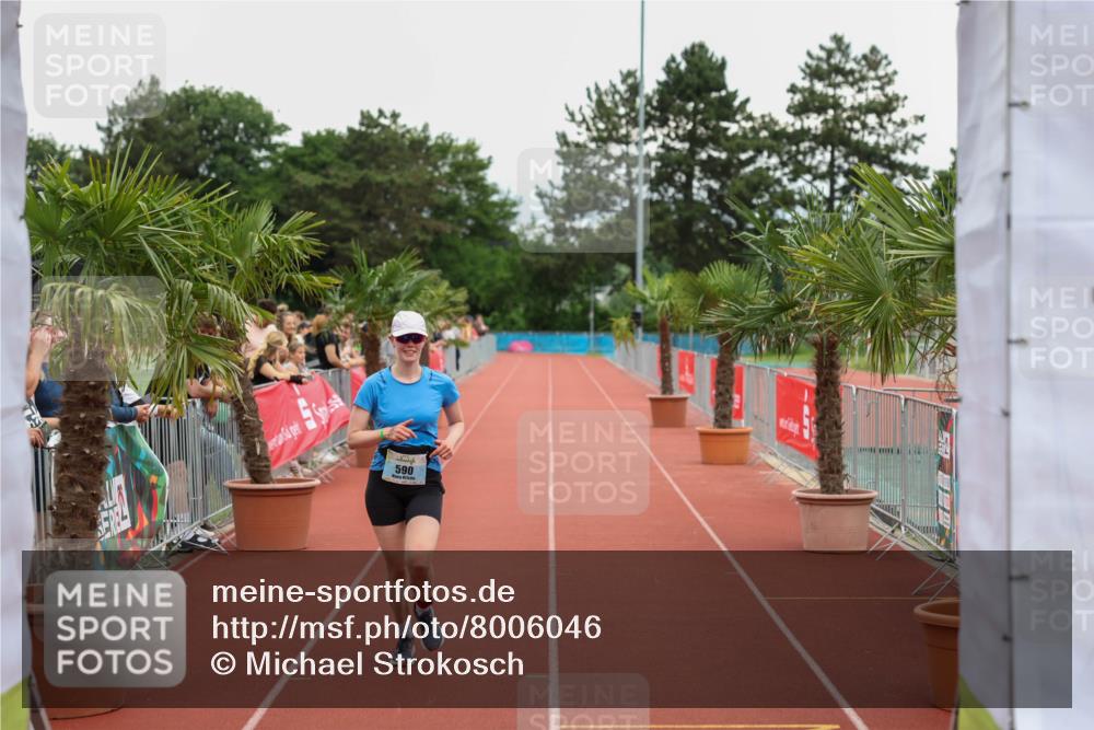 15.06.2025 - 7 Türme Triathlon Michael Strokosch http://msf.ph/oto/8006046 15.06.2025 14:46:45 Ziel 590 meine-sportfotos.de