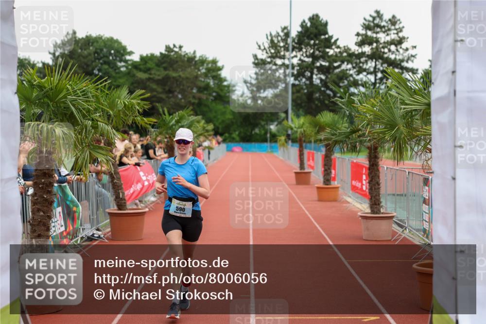15.06.2025 - 7 Türme Triathlon Michael Strokosch http://msf.ph/oto/8006056 15.06.2025 14:46:46 Ziel 590 meine-sportfotos.de