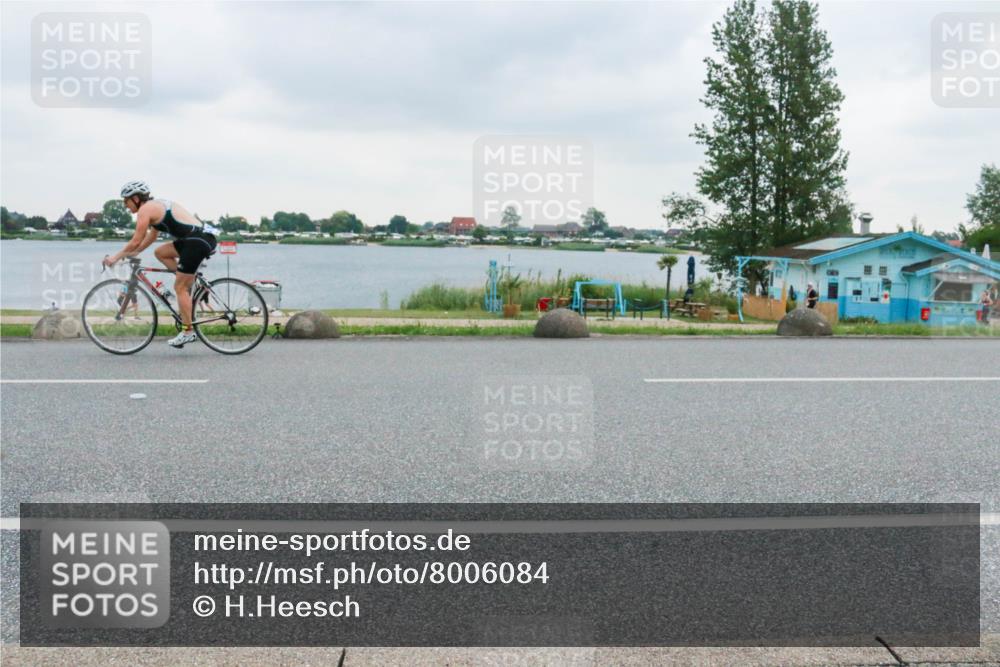 21.06.2025 - 27. Vierlanden-Triathlon H.Heesch http://msf.ph/oto/8006084 15.06.2025 13:10:50 Radfahren 1195 meine-sportfotos.de