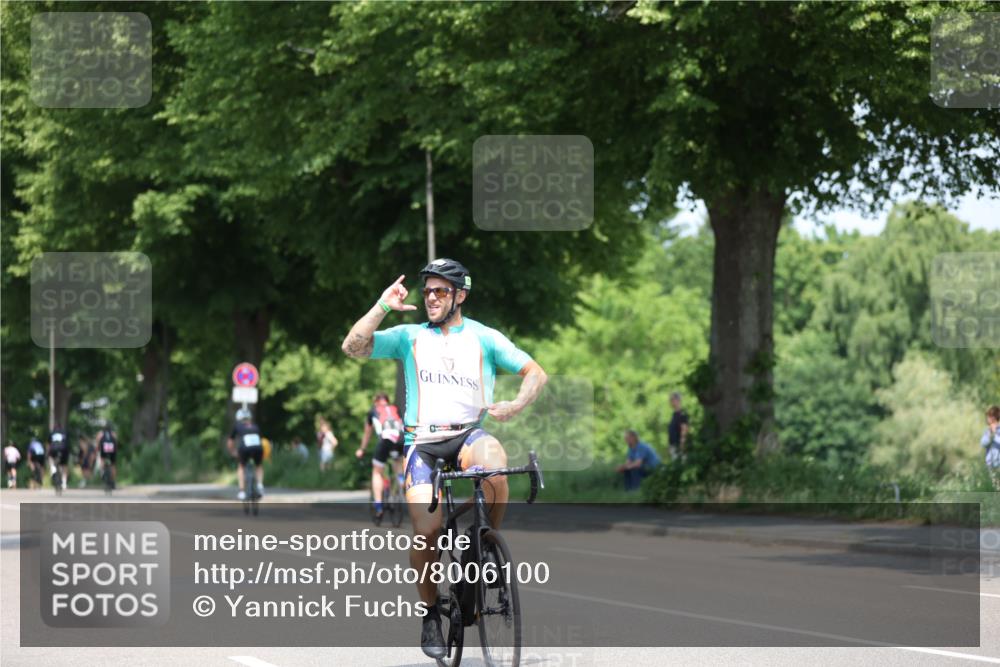 15.06.2025 - 7 Türme Triathlon Yannick Fuchs http://msf.ph/oto/8006100 15.06.2025 12:38:41 Radfahren 555, 593 meine-sportfotos.de