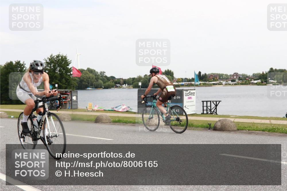 21.06.2025 - 27. Vierlanden-Triathlon H.Heesch http://msf.ph/oto/8006165 15.06.2025 11:56:43 Radfahren 198, 946 meine-sportfotos.de