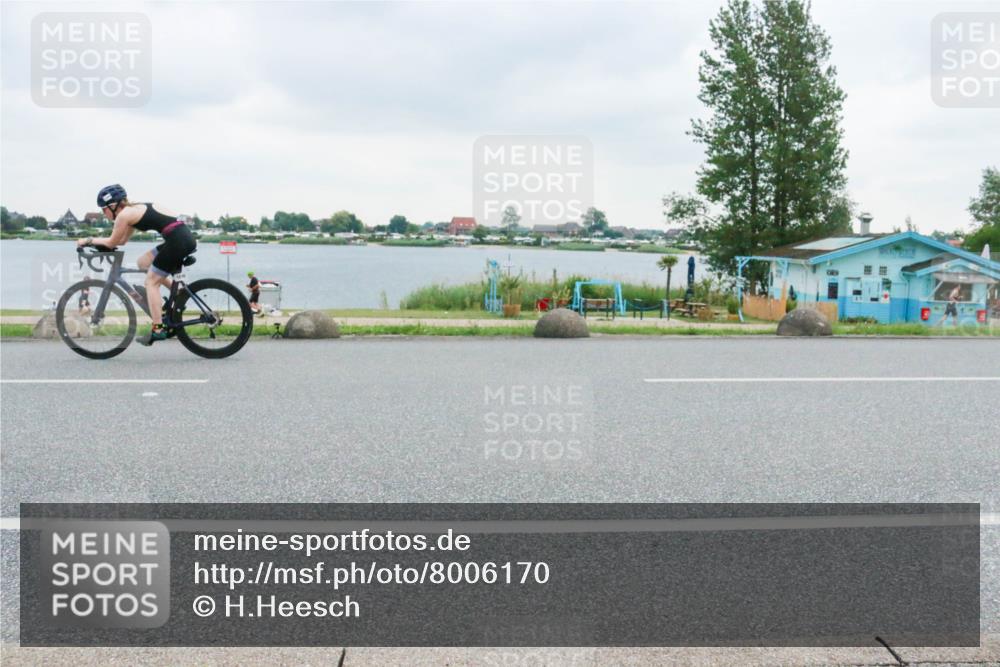 21.06.2025 - 27. Vierlanden-Triathlon H.Heesch http://msf.ph/oto/8006170 15.06.2025 13:11:06 Radfahren 1227, 1230 meine-sportfotos.de