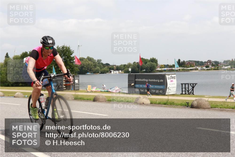 21.06.2025 - 27. Vierlanden-Triathlon H.Heesch http://msf.ph/oto/8006230 15.06.2025 12:05:43 Radfahren 251, 891, 940 meine-sportfotos.de