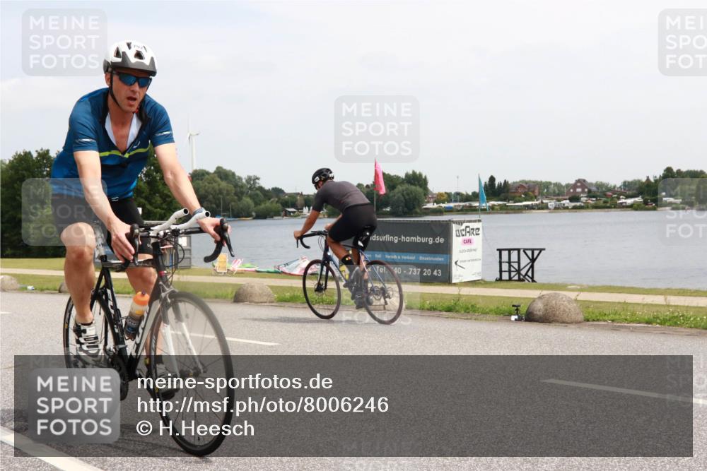 21.06.2025 - 27. Vierlanden-Triathlon H.Heesch http://msf.ph/oto/8006246 15.06.2025 11:57:40 Radfahren 655, 792, 798, 858, 958 meine-sportfotos.de