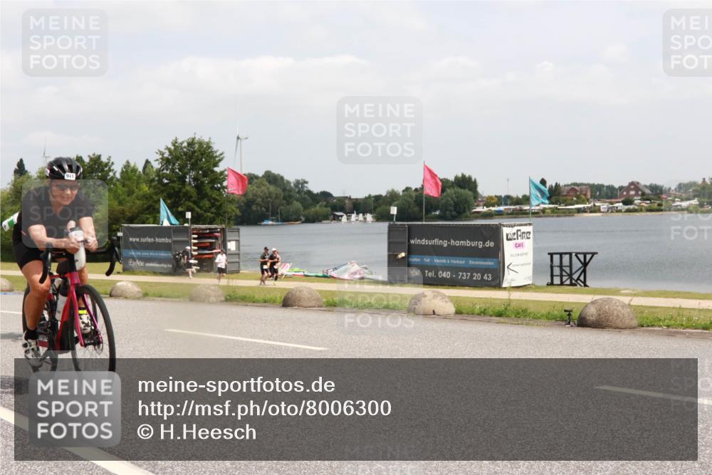 21.06.2025 - 27. Vierlanden-Triathlon H.Heesch http://msf.ph/oto/8006300 15.06.2025 12:06:29 Radfahren 712, 919, 941 meine-sportfotos.de