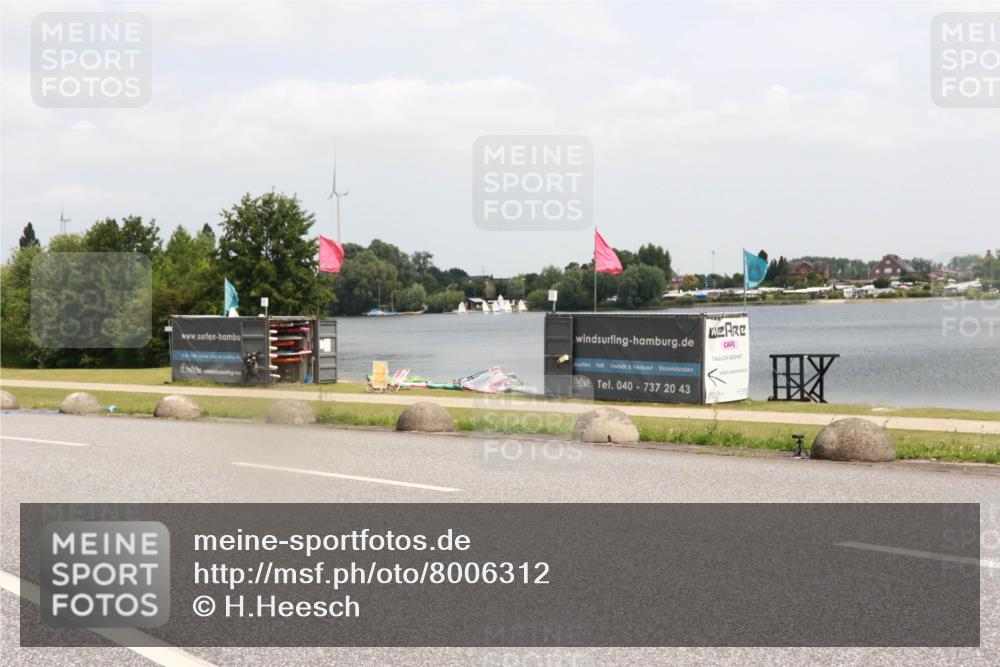 21.06.2025 - 27. Vierlanden-Triathlon H.Heesch http://msf.ph/oto/8006312 15.06.2025 12:06:40 Radfahren  meine-sportfotos.de
