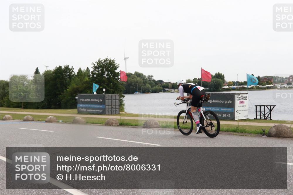 15.06.2025 - 27. Vierlanden-Triathlon H.Heesch http://msf.ph/oto/8006331 15.06.2025 10:38:22 Radfahren 154, 320 meine-sportfotos.de