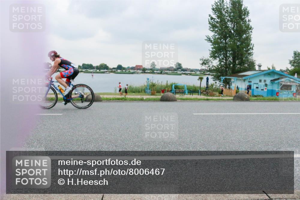 21.06.2025 - 27. Vierlanden-Triathlon H.Heesch http://msf.ph/oto/8006467 15.06.2025 13:13:11 Radfahren 1177, 1217 meine-sportfotos.de